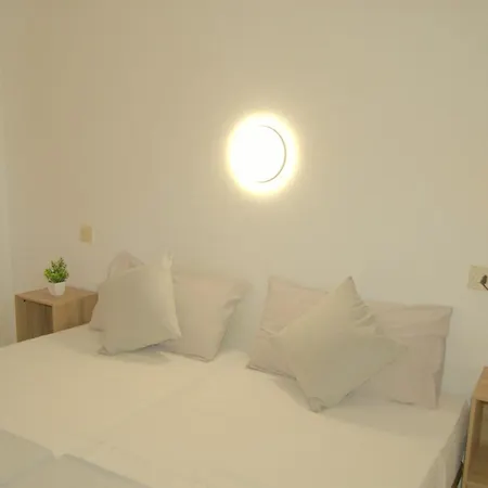 Arian, Centro Apartamento