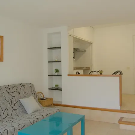 Arian, Centro * يوريت دي مار